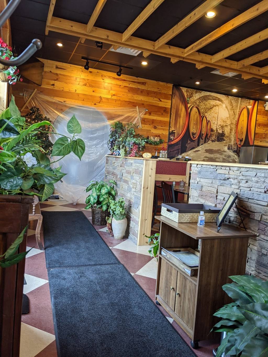 Valentinis Vicino Lago | restaurant | 4960 Miller Trunk Hwy, Hermantown, MN 55811, USA | 2187285900 OR +1 218-728-5900