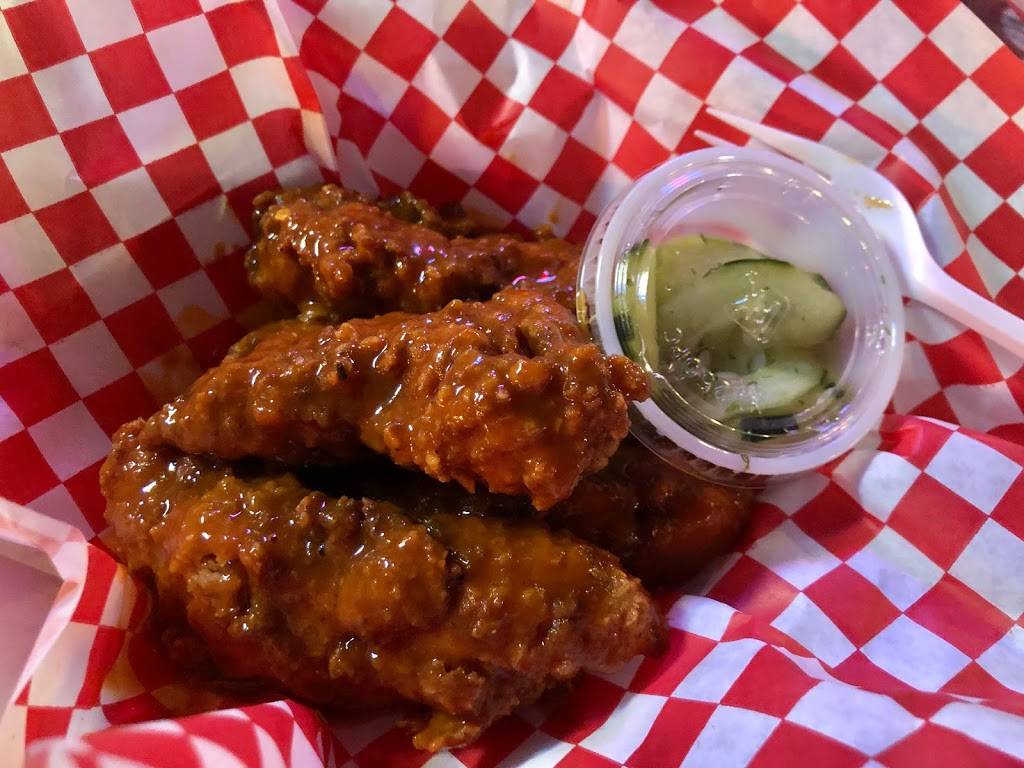 Cluck Chicken at The Dive Inn | restaurant | 1380 S Broadway, Denver, CO 80210, USA | 7203793131 OR +1 720-379-3131