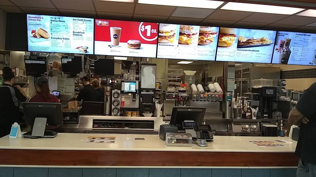 McDonalds | cafe | 210 W Main St, Crestline, OH 44827, USA | 4196832585 OR +1 419-683-2585