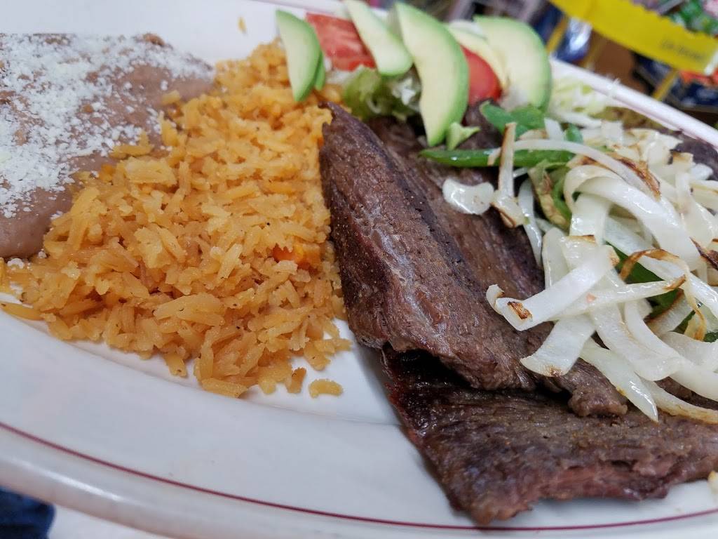 La Esquinita Mexican Market | restaurant | 8505 Collinsville Rd, Collinsville, IL 62234, USA | 6183445220 OR +1 618-344-5220