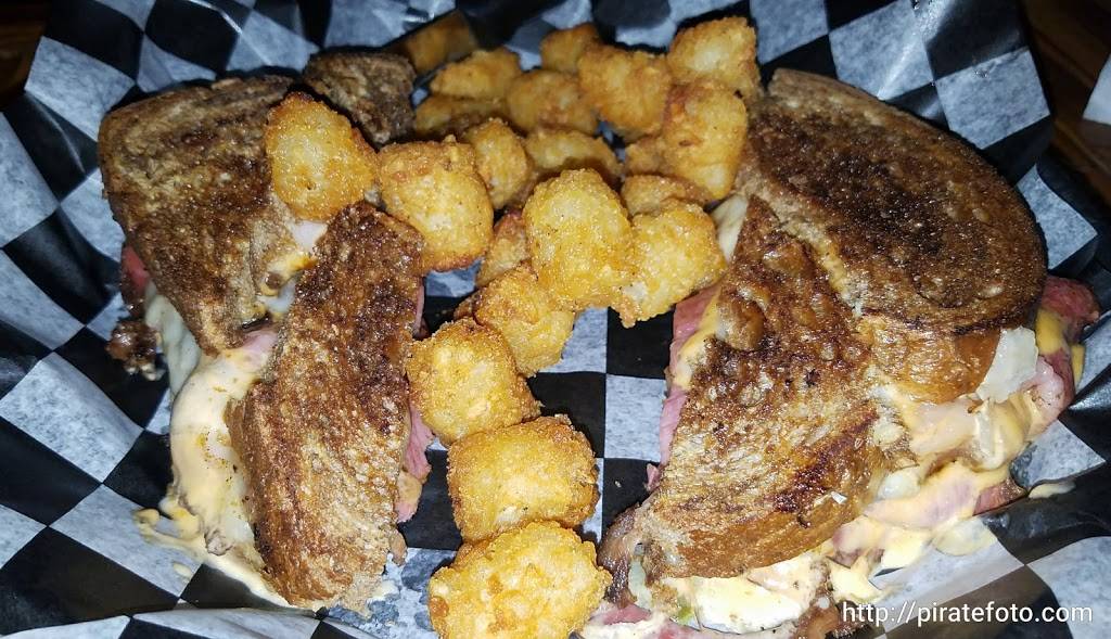 Willys Burgers And Booze | restaurant | 645 Corey Ave, St Pete Beach, FL 33706, USA | 7273298667 OR +1 727-329-8667