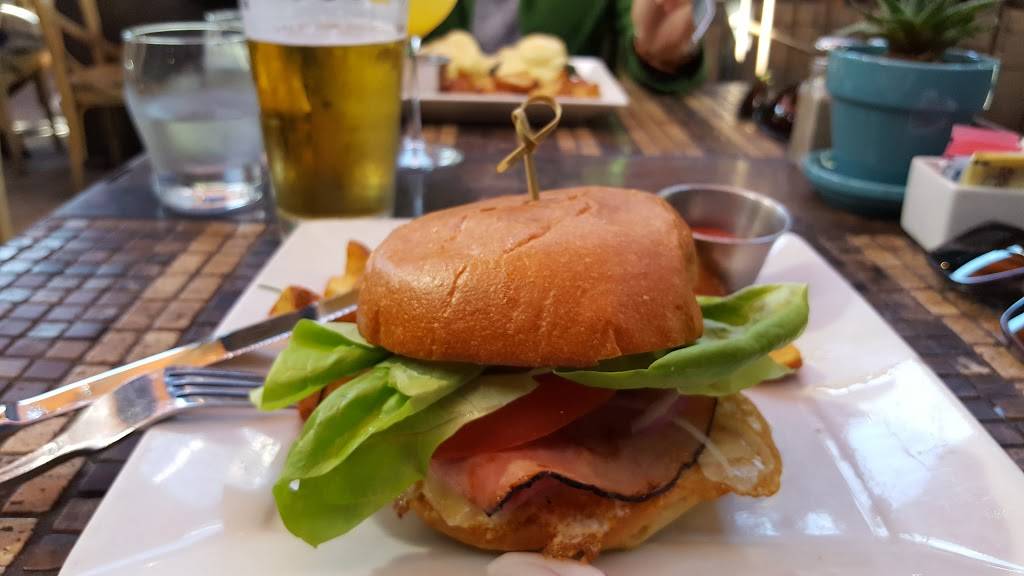 The Patio on Lamont | restaurant | 4445 Lamont St, San Diego, CA 92109, USA | 8584124648 OR +1 858-412-4648