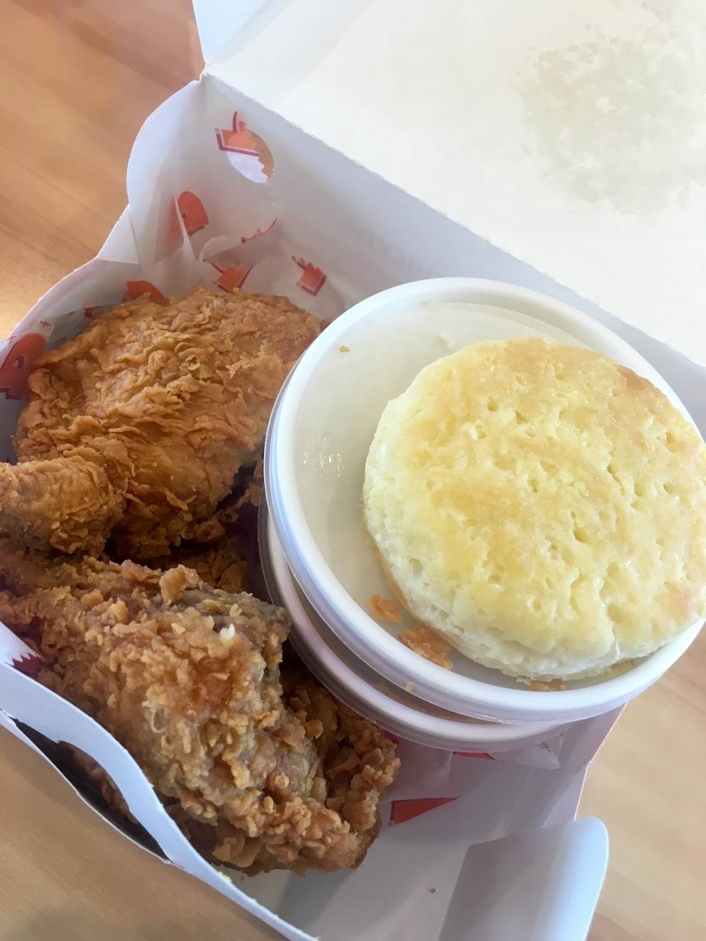 Popeyes Louisiana Kitchen | restaurant | 34275 Ford Rd, Westland, MI 48185, USA | 7347729772 OR +1 734-772-9772
