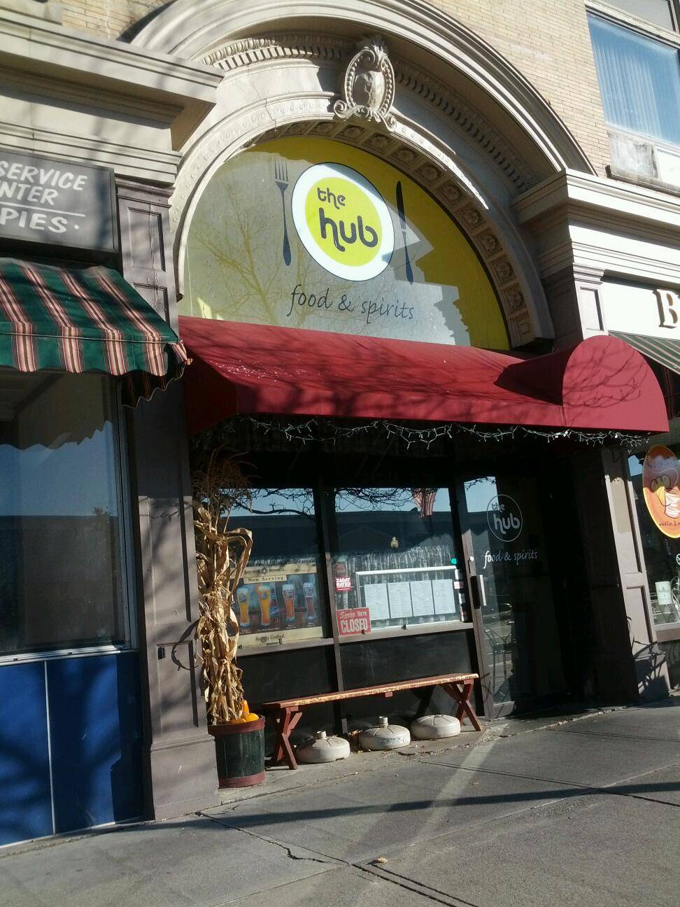The Hub | restaurant | 55 Main St, North Adams, MA 01247, USA | 4136622500 OR +1 413-662-2500