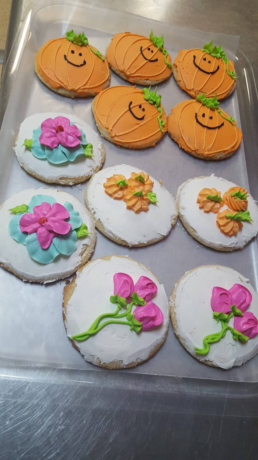 Ashbys | bakery | 1110 N Quincy Ave #10, Ottumwa, IA 52501, USA | 6416821625 OR +1 641-682-1625