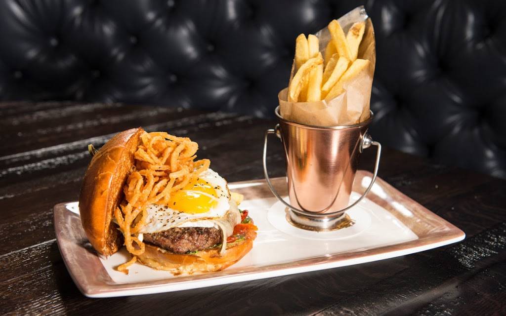 Toothsome Chocolate Emporium & Savory Feast Kitchen | restaurant | 6000 Universal Blvd, Orlando, FL 32819, USA | 4072243663 OR +1 407-224-3663