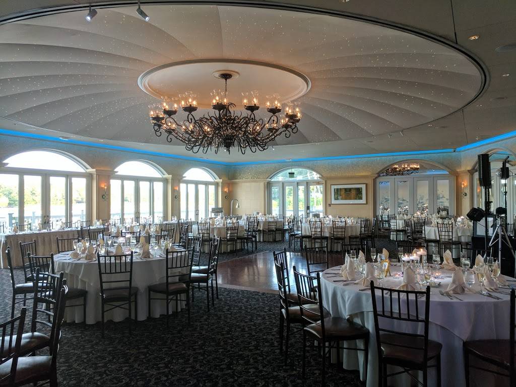 Chesapeake Inn Restaurant & Marina | restaurant | 605 2nd St, Chesapeake City, MD 21915, USA | 4108852040 OR +1 410-885-2040