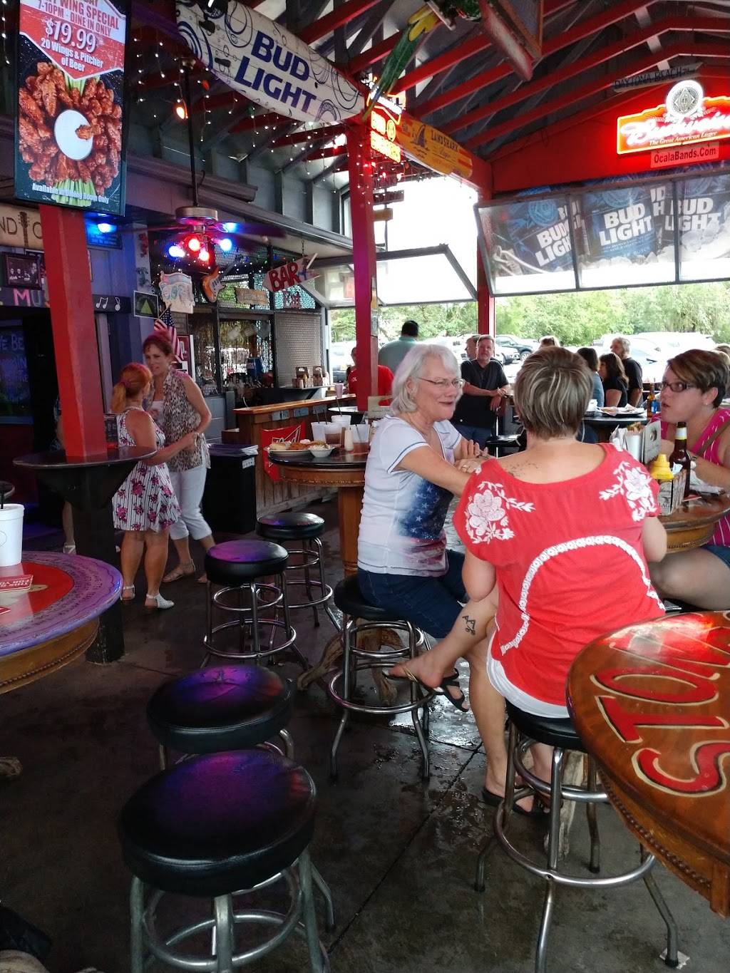 Charlie Horse | restaurant | 2426 E Silver Springs Blvd, Ocala, FL 34470, USA | 3526224050 OR +1 352-622-4050