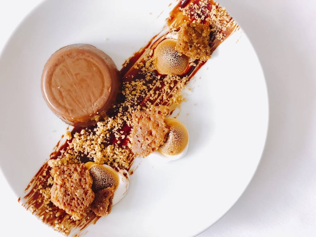 The Left Bank Restaurant & Bar | restaurant | 120 N George St, York, PA 17401, USA | 7178438010 OR +1 717-843-8010