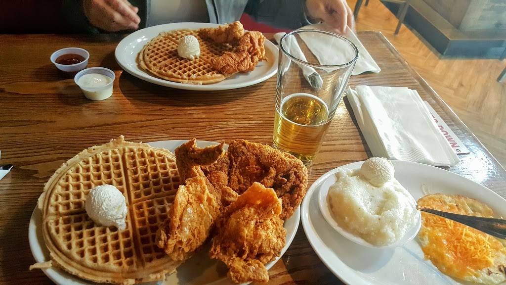 Lo-Los Chicken & Waffles | restaurant | 2040 N Rainbow Blvd, Las Vegas, NV 89108, USA | 7024834311 OR +1 702-483-4311