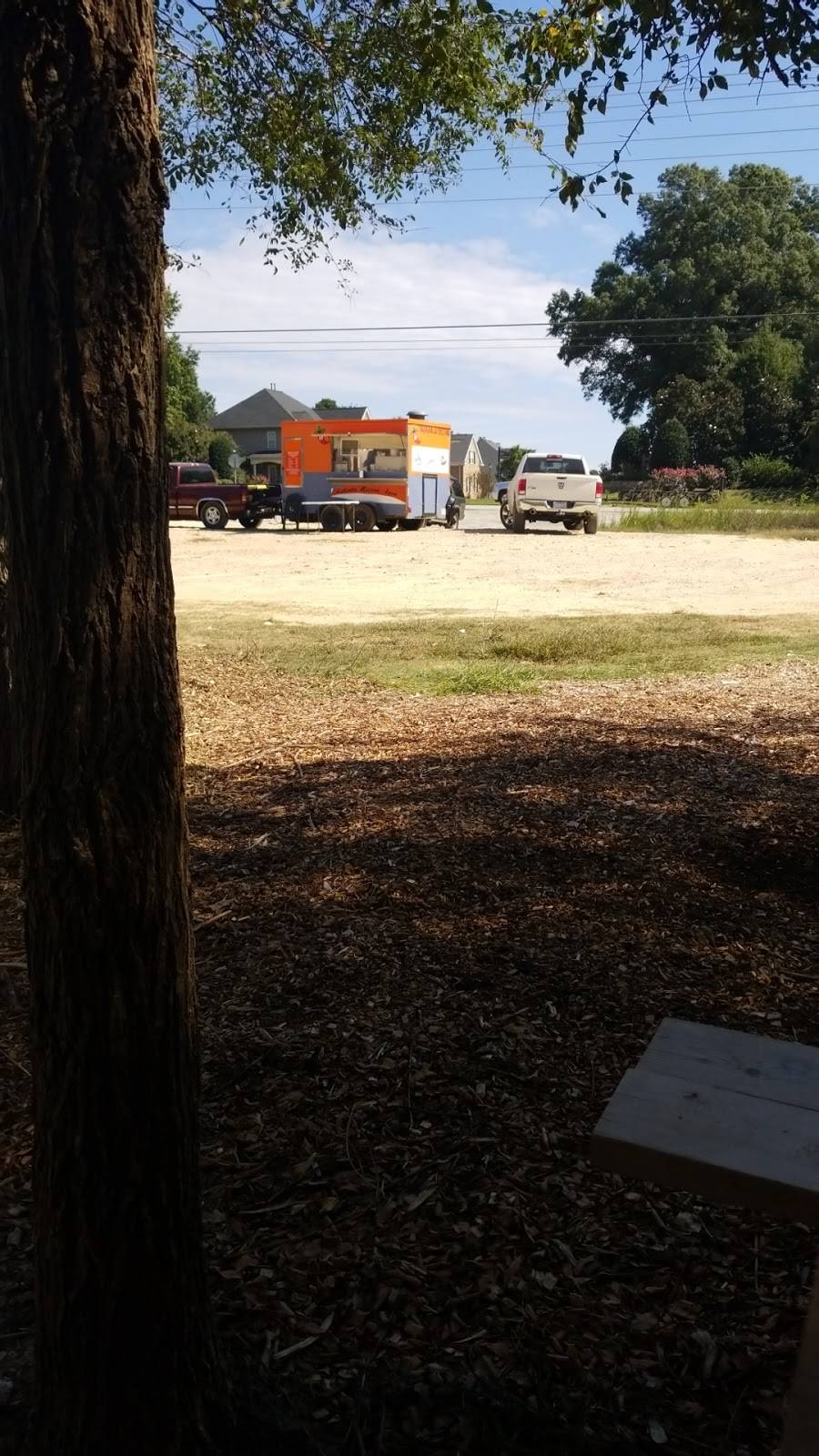 Loncheraa | restaurant | 1958, 1998 Providence Rd S, Waxhaw, NC 28173, USA | 7043035127 OR +1 704-303-5127