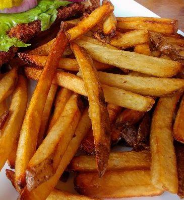 The Whistle Sports Bar & Grill | restaurant | 7537 W 159th St, Tinley Park, IL 60477, USA | 7089044990 OR +1 708-904-4990