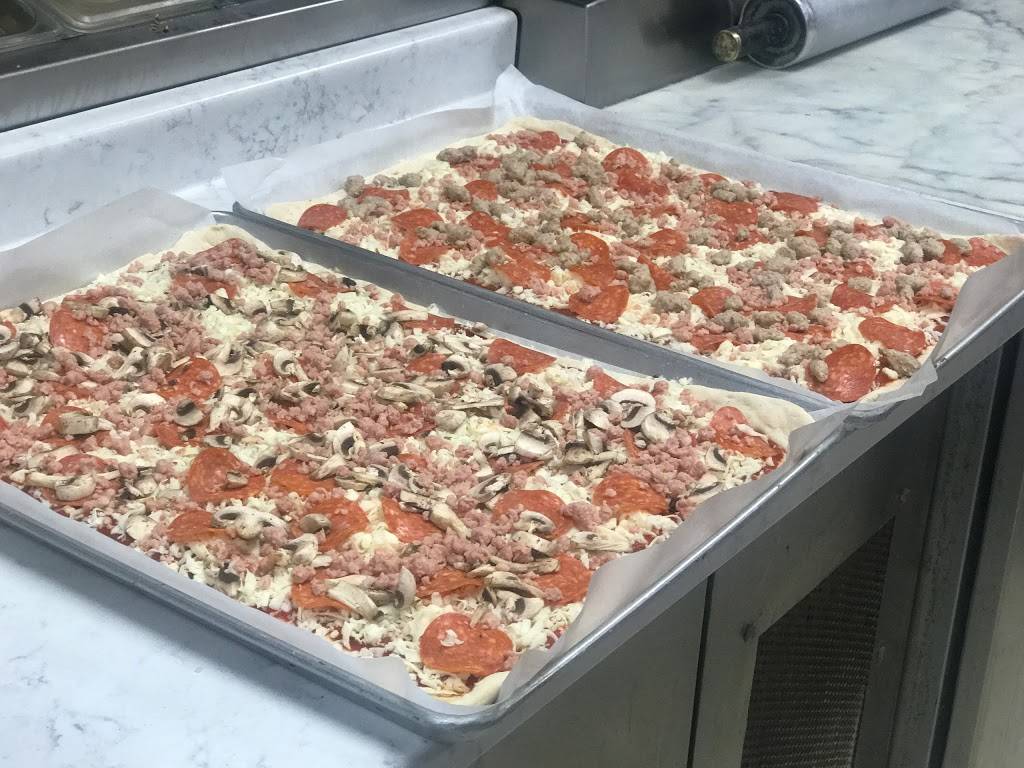 Pizza Plus & Subs | restaurant | 477 Grove St E, Barrie, ON L4M 6M3, Canada | 7057277771 OR +1 705-727-7771