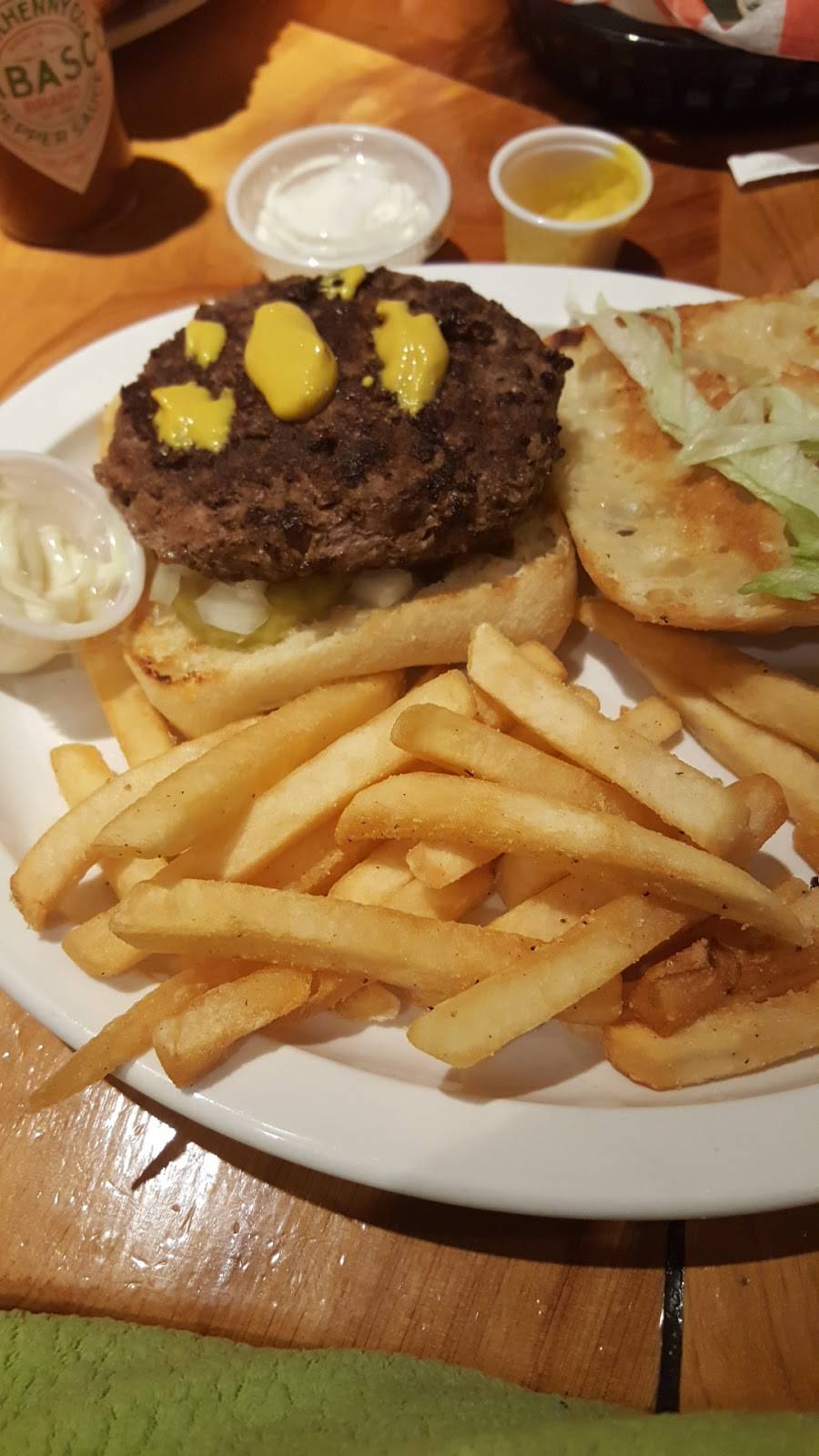 Canadian Steak Fish & Sandwich | restaurant | 3235 W Thompson Rd, Fenton, MI 48430, USA | 8107149655 OR +1 810-714-9655