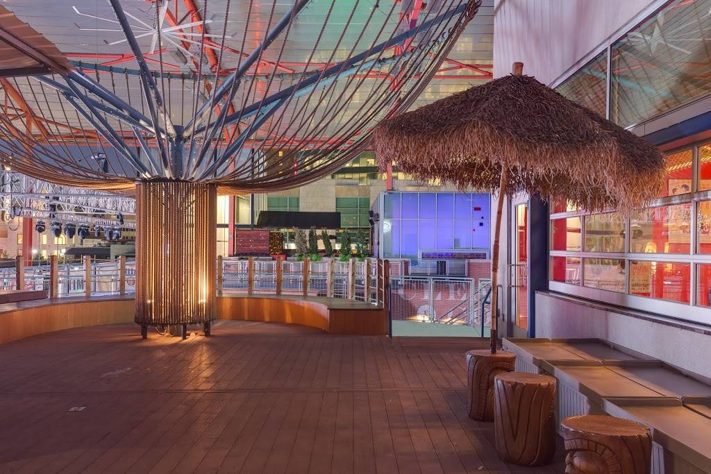 Shark Bar | restaurant | 1340 Grand Blvd, Kansas City, MO 64106, USA | 8164428140 OR +1 816-442-8140