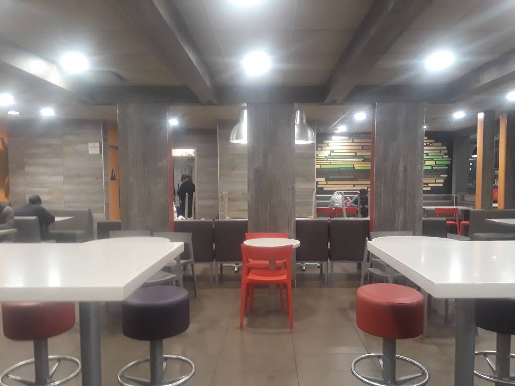 McDonalds | cafe | 2900 W Imperial Hwy, Inglewood, CA 90303, USA | 3237578302 OR +1 323-757-8302