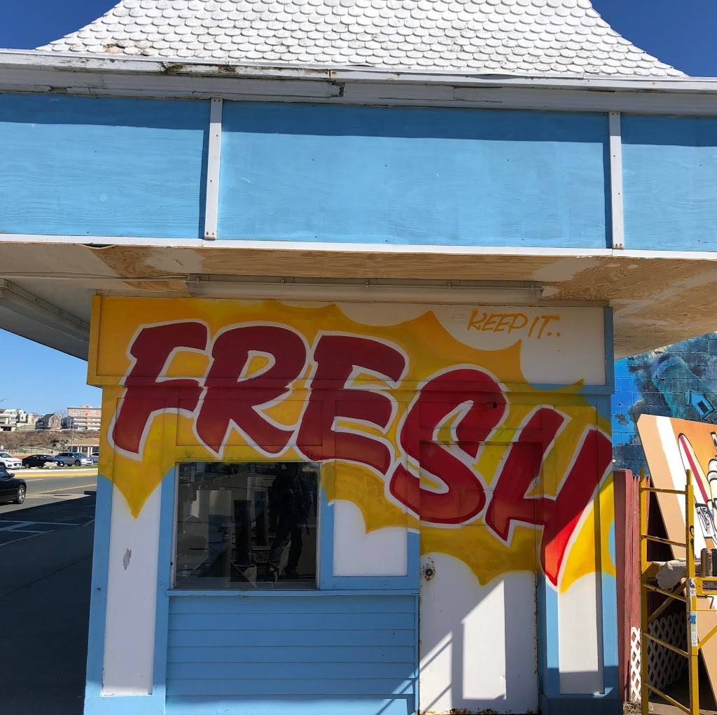 The Window at Paragon Boardwalk | meal takeaway | 197 Nantasket Ave, Hull, MA 02045, USA | 7819250011 OR +1 781-925-0011