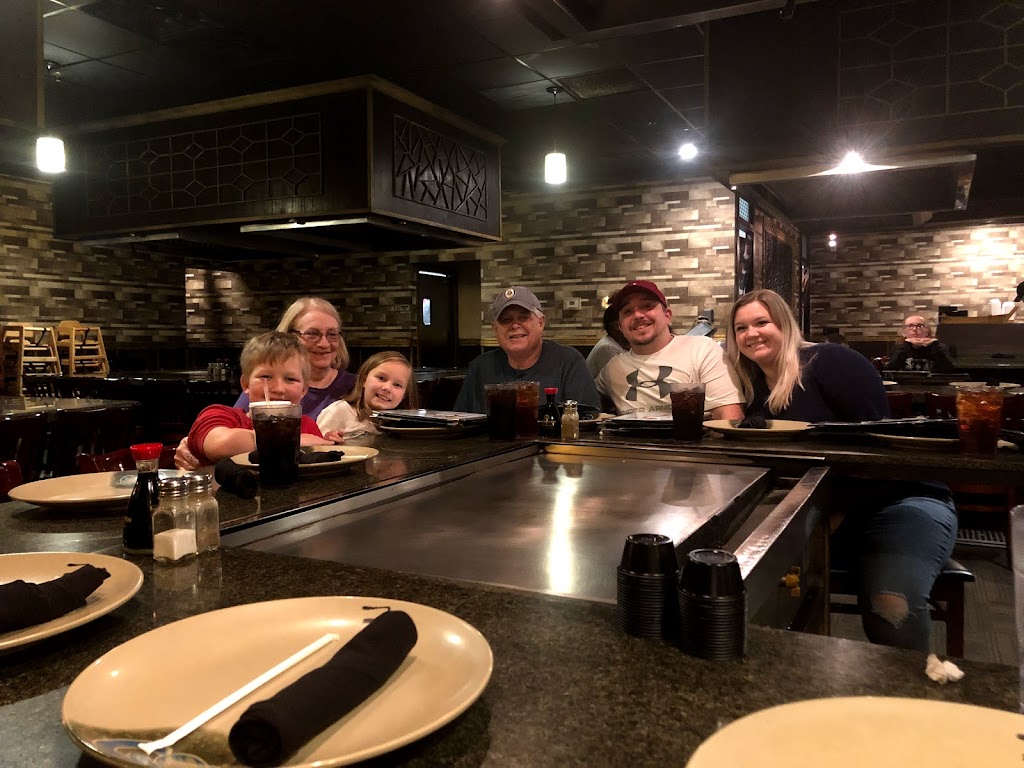 Fuji Japanese Steakhouse | restaurant | 3548 E Race Ave, Searcy, AR 72143, USA | 5012785878 OR +1 501-278-5878