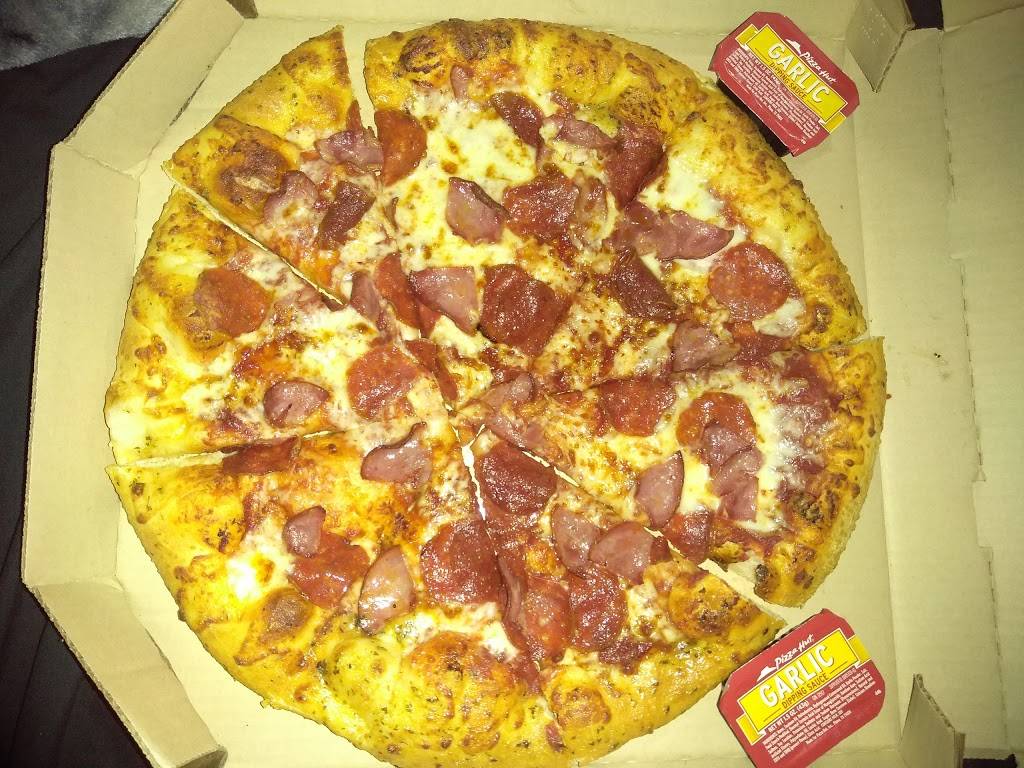 Pizza Hut | restaurant | 3208 SE Loop 820, Forest Hill, TX 76140, USA | 8175511022 OR +1 817-551-1022