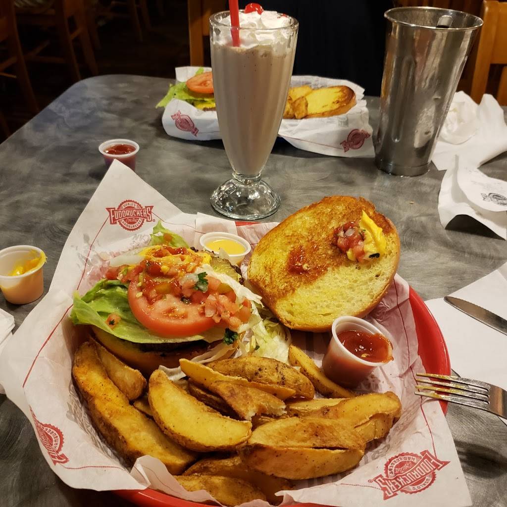 Fuddruckers | restaurant | 14875 S Dixie Hwy, Miami, FL 33176, USA | 3052385628 OR +1 305-238-5628