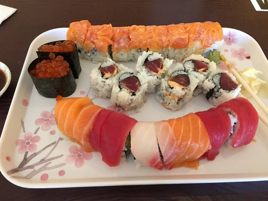 Sushi House | restaurant | 2804 W Michigan Ave #102, Kalamazoo, MI 49006, USA | 2694432233 OR +1 269-443-2233