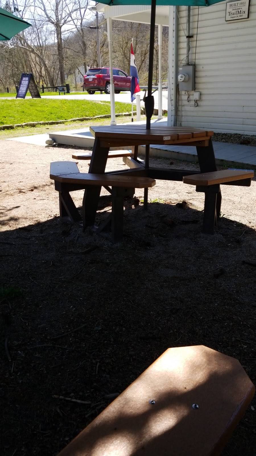 Trail Mix Boston | meal takeaway | 1565 West Boston Mills Rd, Peninsula, OH 44264, USA | 3306572277 OR +1 330-657-2277