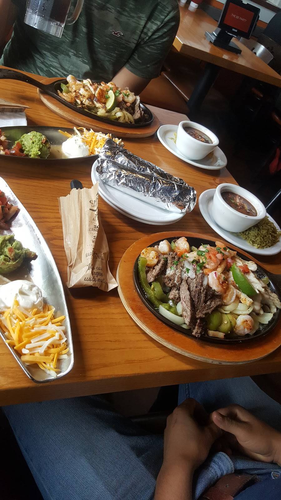 Chilis Grill & Bar | meal takeaway | 5548 Fairmont Pkwy, Pasadena, TX 77505, USA | 2814877182 OR +1 281-487-7182