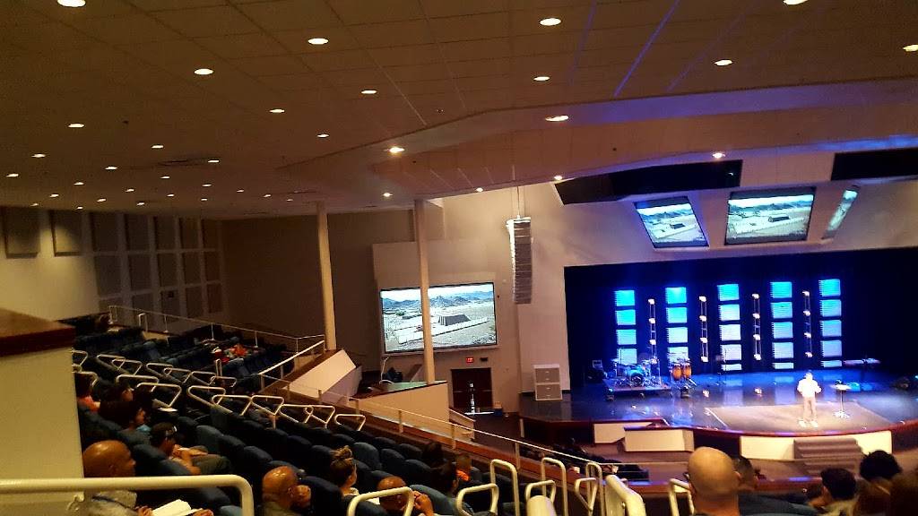 Starbucks | cafe | 1590 W Valley Blvd, Colton, CA 92324, USA | 9096533382 OR +1 909-653-3382