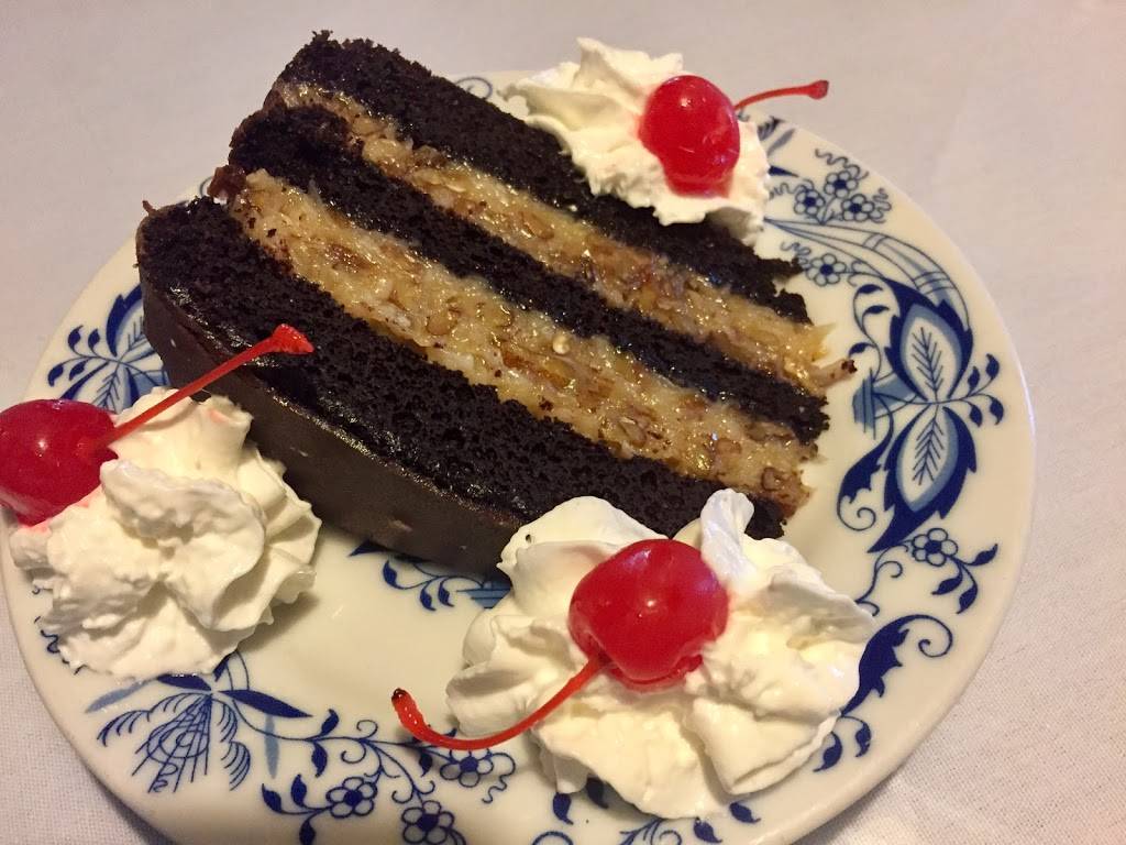 The Bavarian Inn Restaurant | restaurant | 325 W Van Buren, Eureka Springs, AR 72632, USA | 4792538128 OR +1 479-253-8128