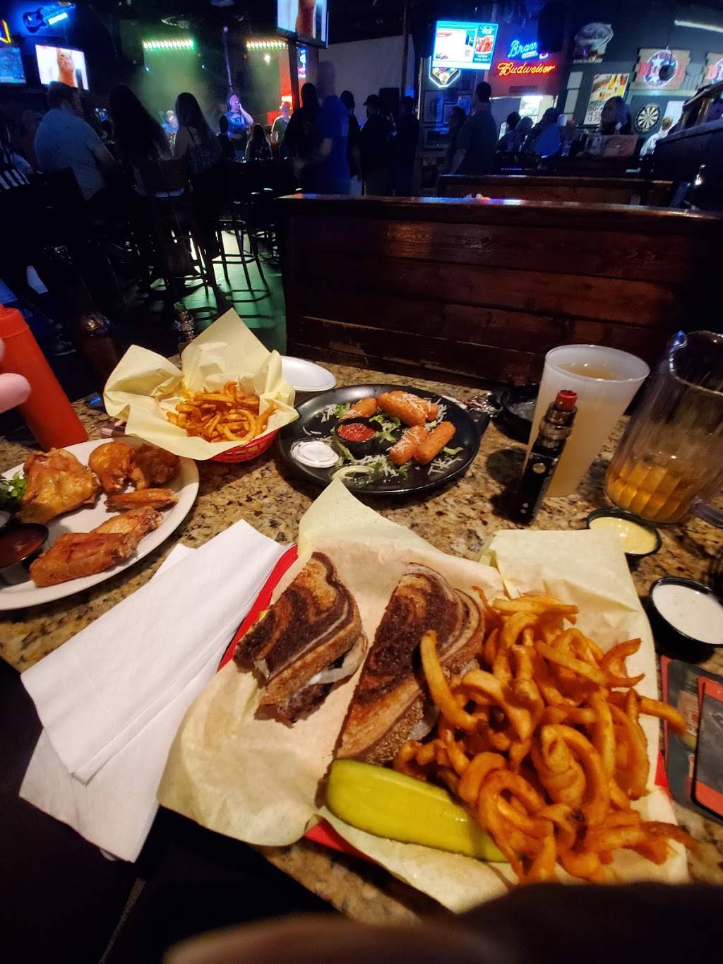 Buds Sports Bar | restaurant | 5751 Brainerd Rd, Chattanooga, TN 37411, USA | 4234999878 OR +1 423-499-9878