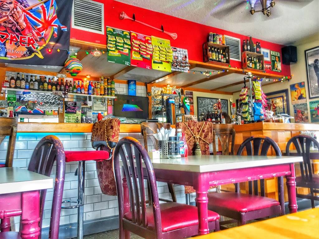 Magical Meat Boutique British Pub | restaurant | 112 W 3rd Ave, Mt Dora, FL 32757, USA | 3527296911 OR +1 352-729-6911