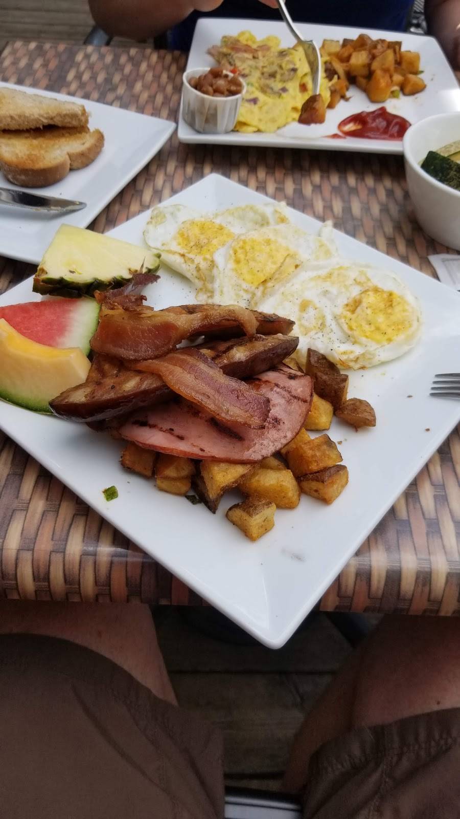 Kellys Orchard | restaurant | 88 Avenue Donegani, Pointe-Claire, QC H9R 2V4, Canada | 5146959393 OR +1 514-695-9393