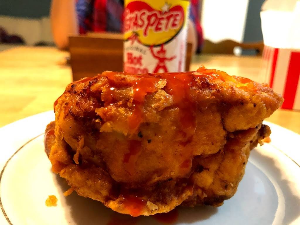 Crown Fried Chicken & Pizza | restaurant | 963 Fulton St, Brooklyn, NY 11238, USA | 7182303000 OR +1 718-230-3000