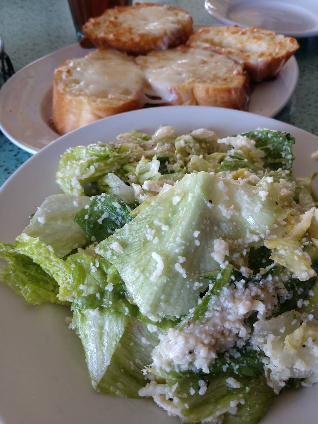 Lil Rizzos Restaurant - Lake Ozark | restaurant | 2146 Horseshoe Bend Pkwy, Lake Ozark, MO 65049, USA | 5733653003 OR +1 573-365-3003