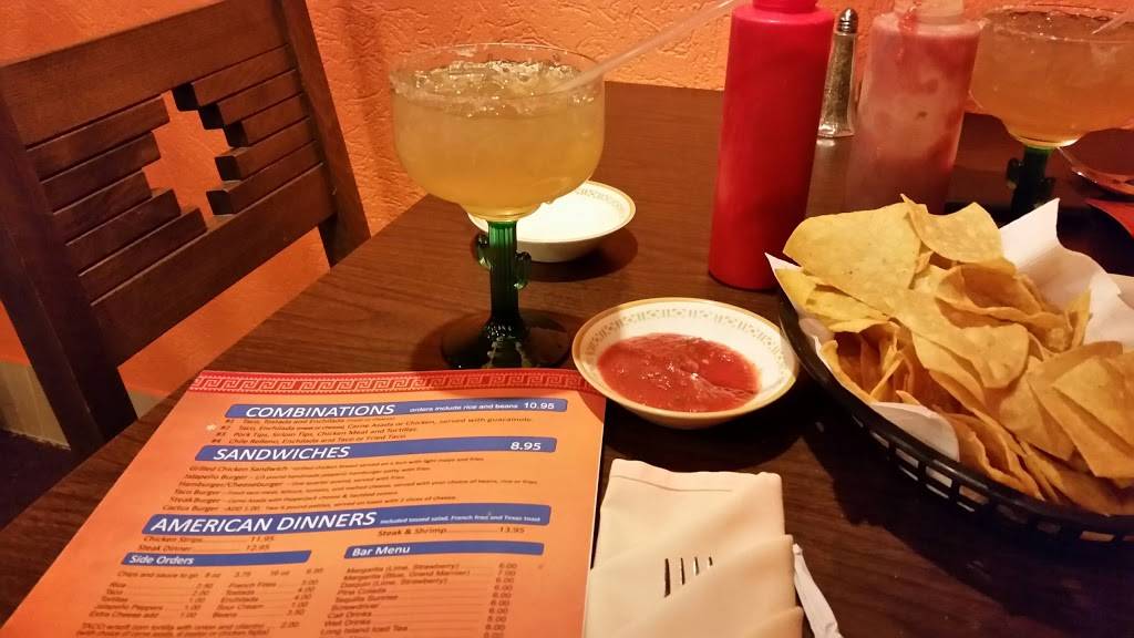 Cactus Cantina & Grill | restaurant | 2802 S Hydraulic Ave, Wichita, KS 67216, USA | 3165290238 OR +1 316-529-0238