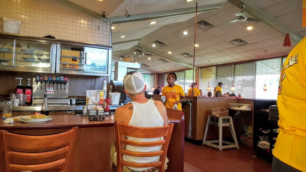 Dennys | restaurant | 1515 S, Hampton Ave, St. Louis, MO 63139, USA | 3146451754 OR +1 314-645-1754