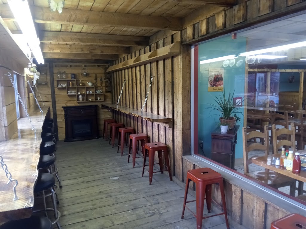 9 & 40 Diner | restaurant | 104 6th St, Kremmling, CO 80459, USA | 9707241158 OR +1 970-724-1158