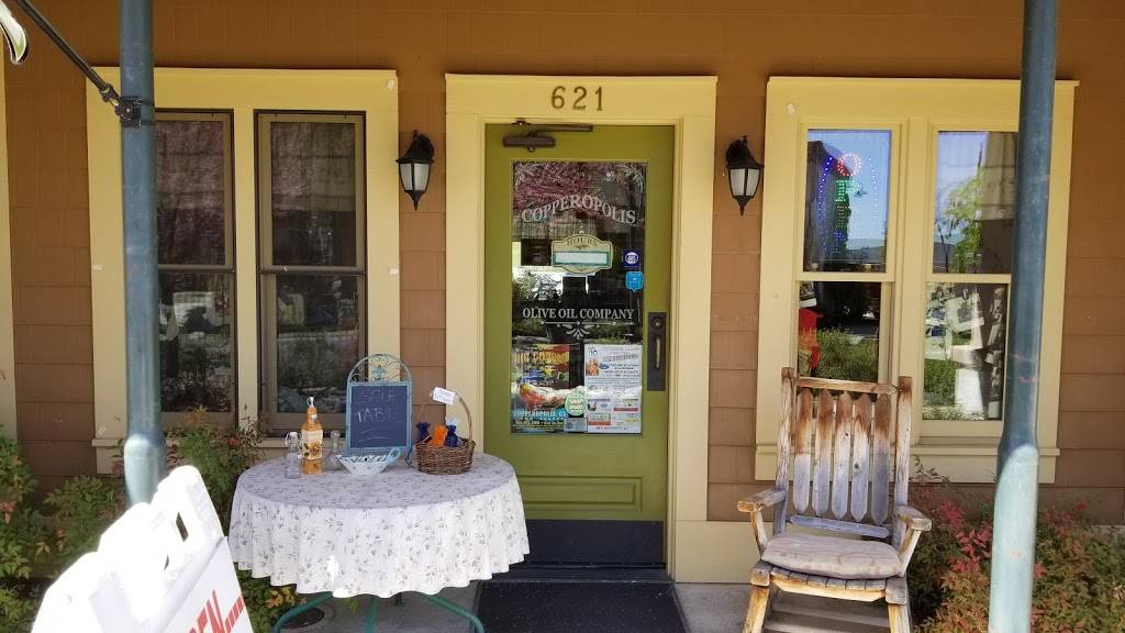 Griffs BBQ & Grill | restaurant | 304 Town Square Rd, Copperopolis, CA 95228, USA | 2097854745 OR +1 209-785-4745