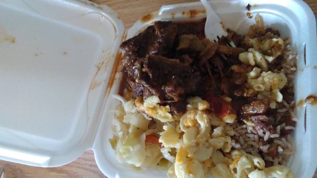 Momzs Kitchen | restaurant | 307 W Kennedy Blvd, Orlando, FL 32810, USA | 4078750200 OR +1 407-875-0200