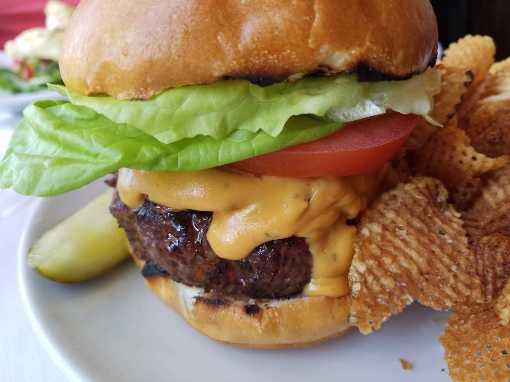 Skipjack Dining | restaurant | 401 Louviers Dr, Newark, DE 19711, USA | 3024561800 OR +1 302-456-1800