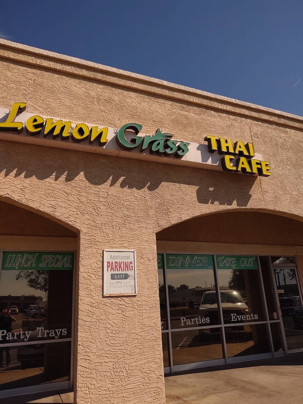 Lemongrass Thai Cafe | restaurant | 818 W Broadway Rd, Tempe, AZ 85282, USA | 4809679121 OR +1 480-967-9121