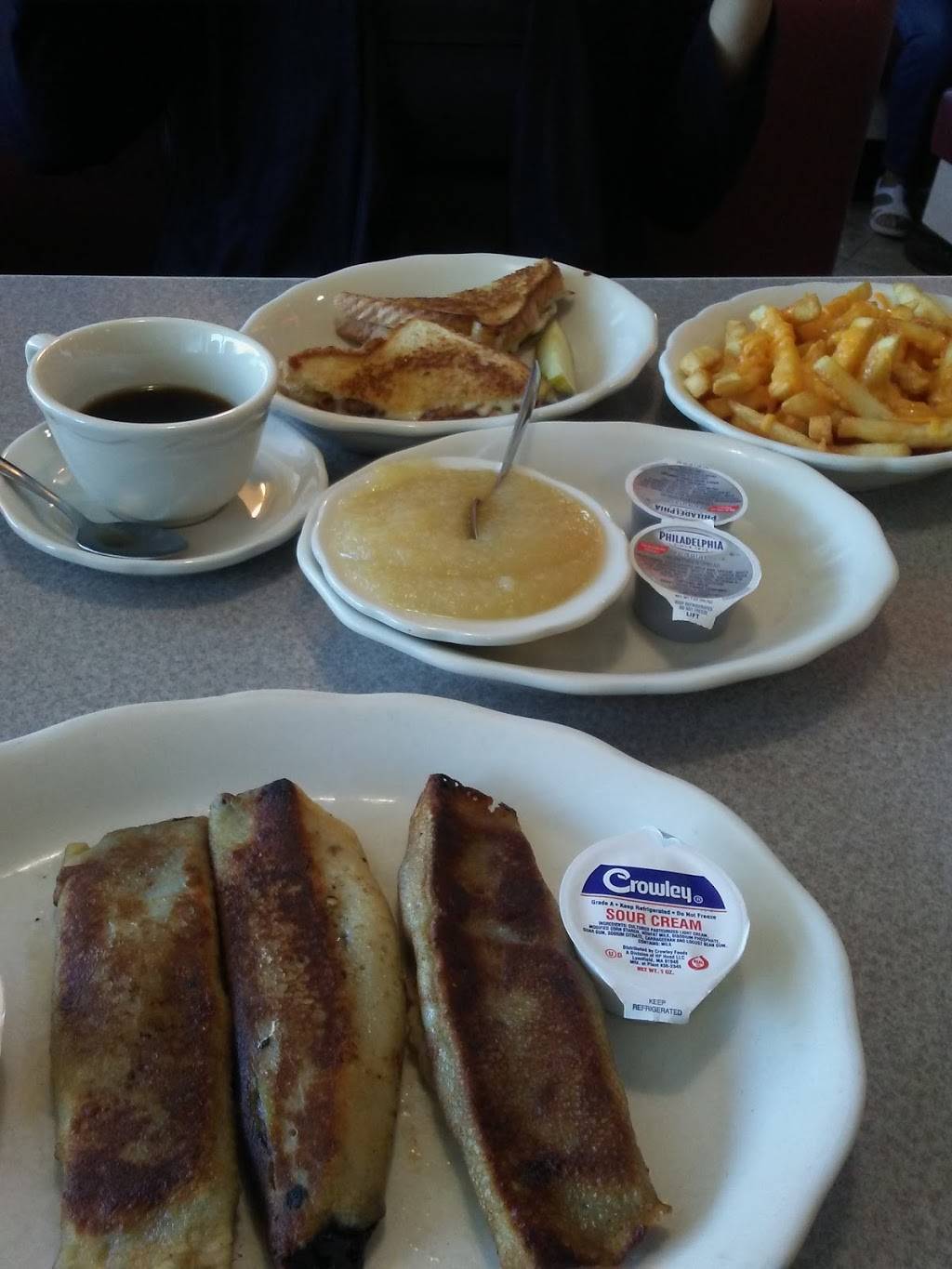 Duchess Diner | restaurant | 1000 Stratford Ave, Stratford, CT 06615, USA | 2033757366 OR +1 203-375-7366