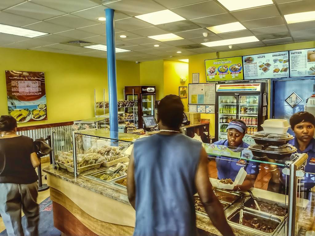 Golden Krust Caribbean Restaurant | restaurant | 1614 Blue Hill Avenue, Mattapan, MA 02126, USA | 6176966200 OR +1 617-696-6200