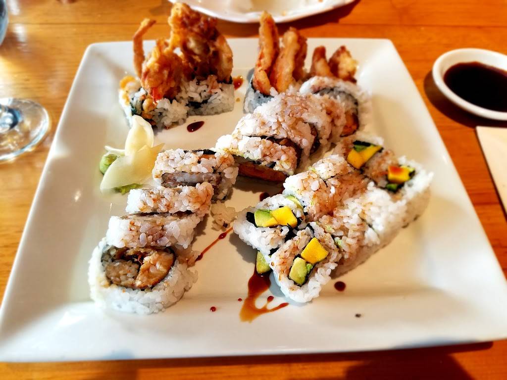 Ginza Town | restaurant | 1053 Forest Ave, Portland, ME 04103, USA | 2078789993 OR +1 207-878-9993