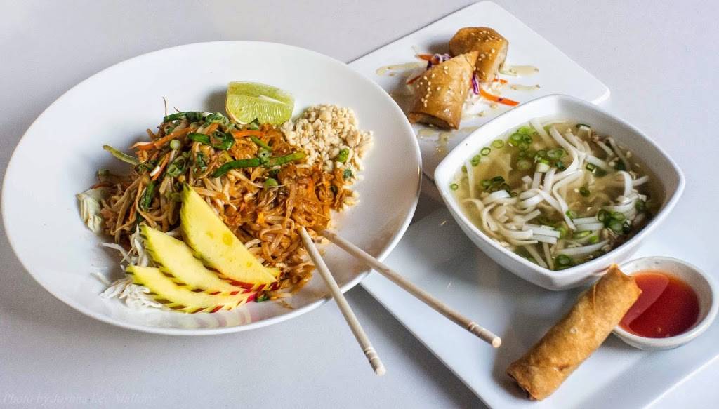 Circles Thai | meal delivery | 1516 Tasker St, Philadelphia, PA 19145, USA | 2676871778 OR +1 267-687-1778