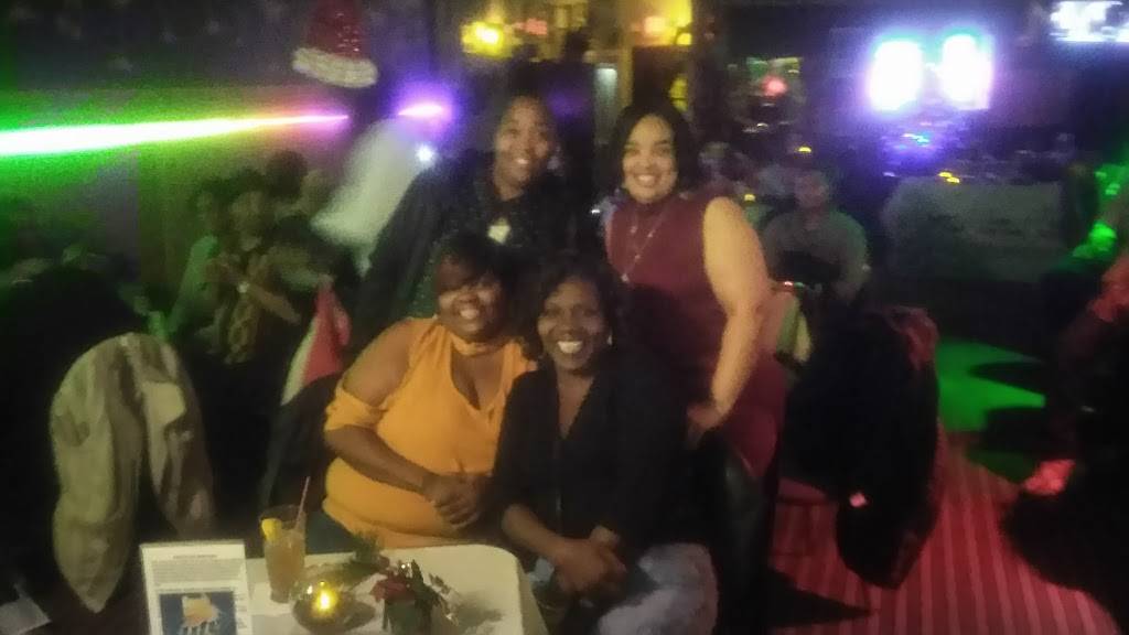 Raven Lounge & Restaurant | night club | 5145 Chene St, Detroit, MI 48211, USA | 3139247133 OR +1 313-924-7133