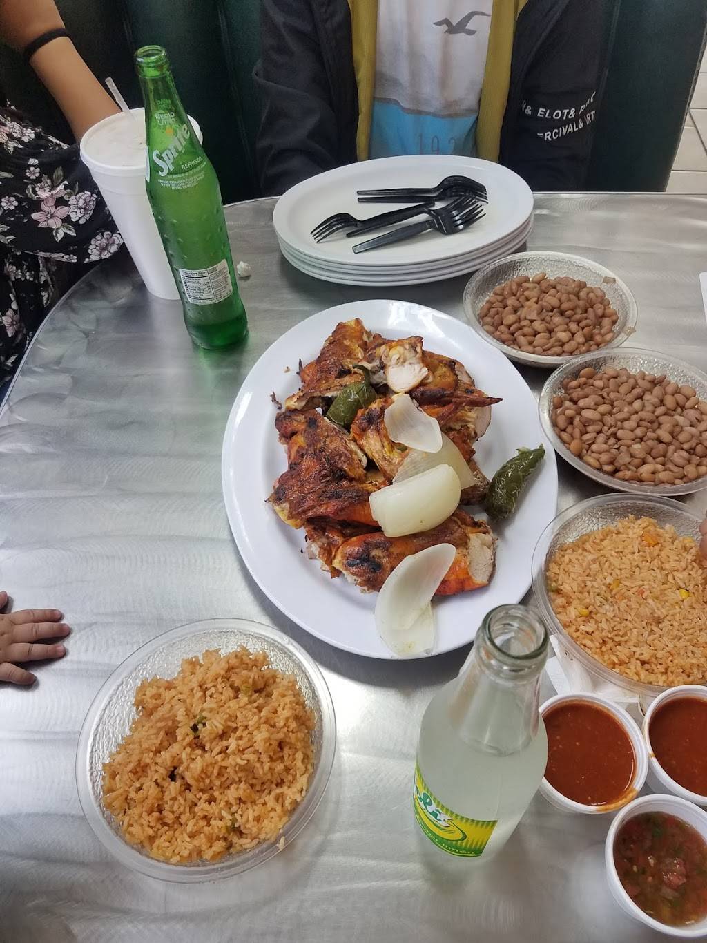 Los Tres Pollos | restaurant | 525 E Rosecrans Ave, Compton, CA 90221, USA | 3107633913 OR +1 310-763-3913