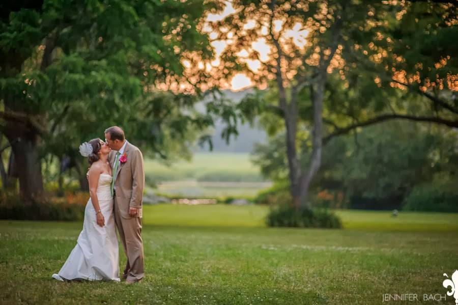 Chestnut Grille at the Bee & Thistle Inn | night club | 100 Lyme St, Old Lyme, CT 06371, USA | 8604341667 OR +1 860-434-1667