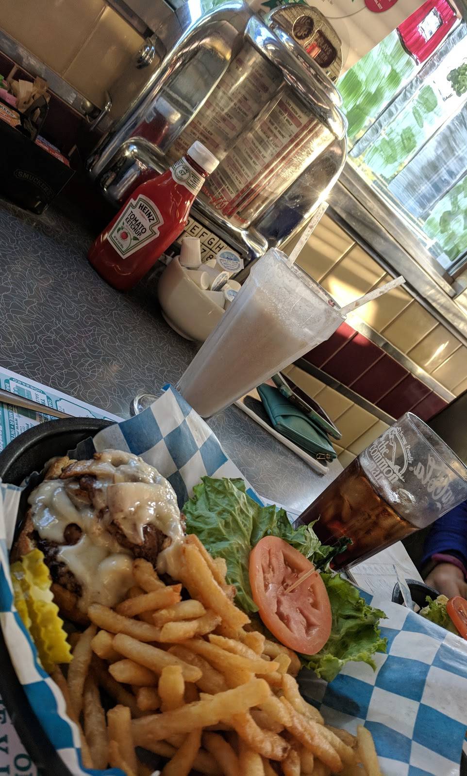 104 Diner | restaurant | 752 NH-104, New Hampton, NH 03256, USA | 6037440120 OR +1 603-744-0120