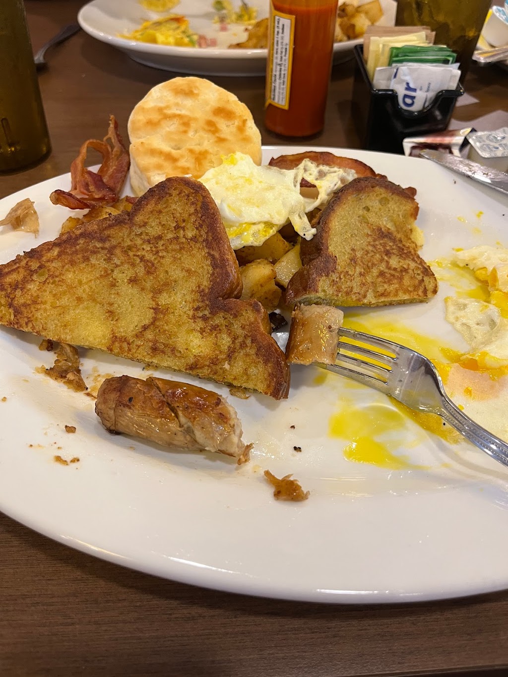 Yellow Yolk | restaurant | 2864 N University Dr, Coral Springs, FL 33065, USA | 9546889862 OR +1 954-688-9862